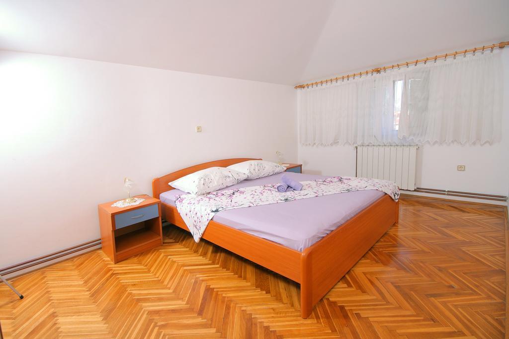 Apartments Daniela Трогир Экстерьер фото